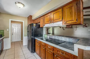 501 N Magnolia St, Highlands, TX 77562 - Photo 23