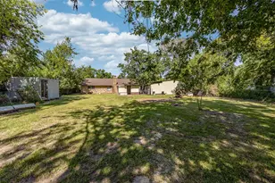 501 N Magnolia St, Highlands, TX 77562 - Photo 5