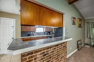 501 N Magnolia St, Highlands, TX 77562 - Photo 21