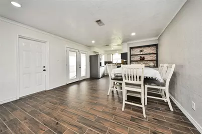 212 S Avenue D, Freeport, TX 77541 - Photo 17