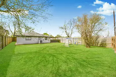 212 S Avenue D, Freeport, TX 77541 - Photo 35