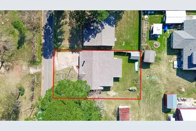 323 Lake Livingston Drive, Livingston, TX 77351 - Photo 3