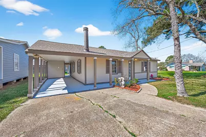 323 Lake Livingston Drive, Livingston, TX 77351 - Photo 25