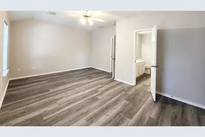 230 S Walden Elms Circle, The Woodlands, TX 77382 - Photo 9