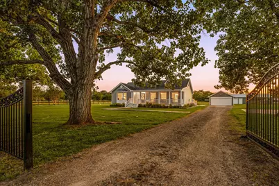 34210 Fulshear Farms Road, Fulshear, TX 77441 - Photo 9