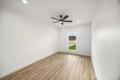 1807 Waco Street, Dayton, TX 77535 - Photo 21