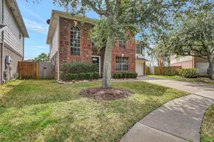 2939 Sailors Moon Dr, Friendswood, TX 77546 - Photo 3