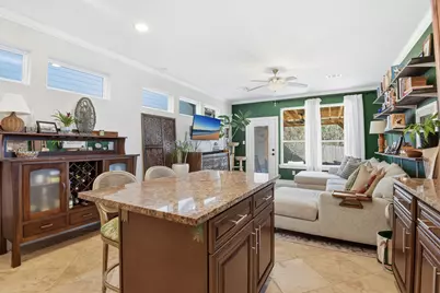 410 Peach Street, Tomball, TX 77375 - Photo 5