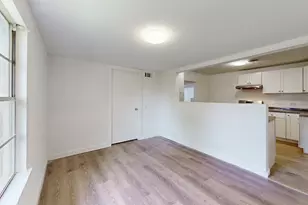 606 Wheelock St, Hearne, TX 77859 - Photo 11