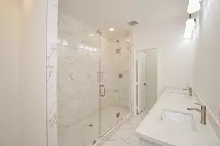 8630 Scott St, Houston, TX 77051 - Photo 27