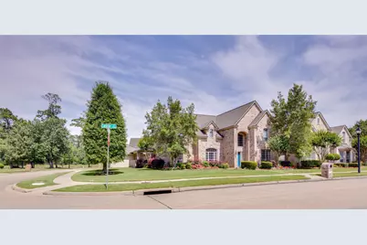 4214 Carlisle Court Court, Baytown, TX 77521 - Photo 5