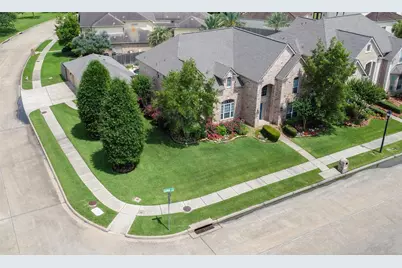 4214 Carlisle Court Court, Baytown, TX 77521 - Photo 7