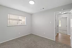 7215 Trogon Ln, Houston, TX 77083 - Photo 7