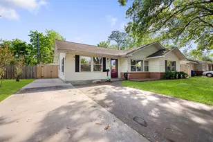 1413 Andrea Dr, Bay City, TX 77414 - Photo 1