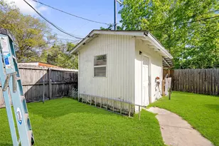 1413 Andrea, Bay City, TX 77414 - Photo 5