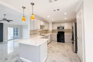15719 Red Springs Dr, Houston, TX 77082 - Photo 9