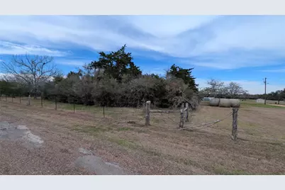 900 County Road 126, Hallettsville, TX 77964 - Photo 1