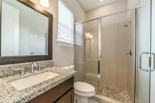 5635 Kiam St, Houston, TX 77007 - Photo 7