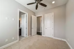 5635 Kiam St, Houston, TX 77007 - Photo 31