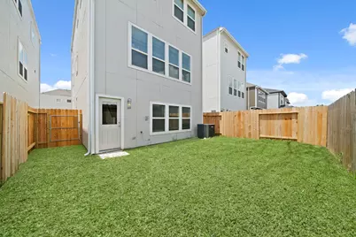 13305 Moncloa Drive, Houston, TX 77047 - Photo 19