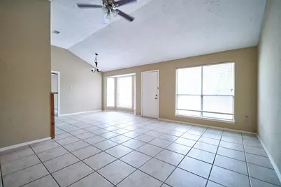10235 Gulfstream Lane, Sugar Land, TX 77498 - Photo 11