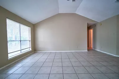 10235 Gulfstream Lane, Sugar Land, TX 77498 - Photo 7