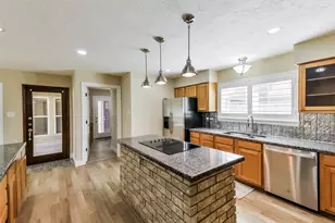 3911 Cherry Forest Dr, Houston, TX 77088 - Photo 13