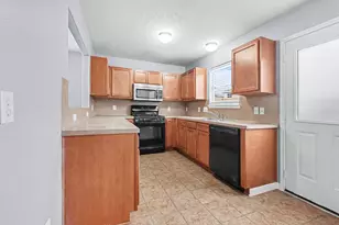 7202 Cool Springs Ct, Magnolia, TX 77354 - Photo 9