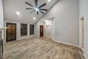 3818 Red Fir Dr, Houston, TX 77088 - Photo 9