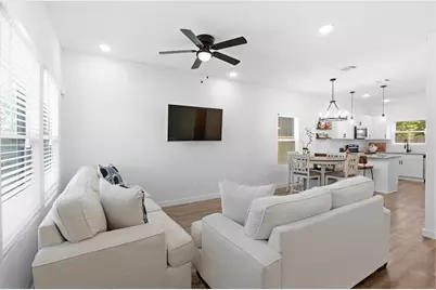 8019 Elbert Street, Houston, TX 77028 - Photo 9