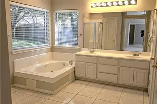 14310 Windsor Oaks Ln, Houston, TX 77062 - Photo 13