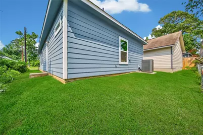 16713 E Ivanhoe, Montgomery, TX 77316 - Photo 3