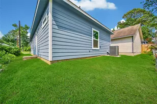 16713 E Ivanhoe, Montgomery, TX 77316 - Photo 3