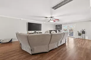 2202 Falling Oaks Rd, Houston, TX 77038 - Photo 7