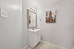 2202 Falling Oaks Rd, Houston, TX 77038 - Photo 21