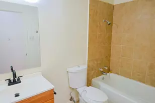 909 E Sarah St, Cuero, TX 77954 - Photo 17
