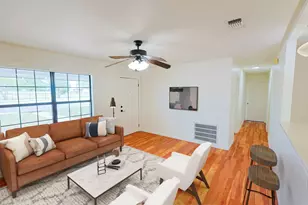 909 E Sarah St, Cuero, TX 77954 - Photo 7