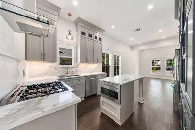 925 Cortlandt Street, Houston, TX 77008 - Photo 9