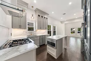 925 Cortlandt St, Houston, TX 77008 - Photo 9