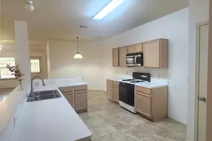 14914 Sugarhollow Dr, Sugar Land, TX 77498 - Photo 3