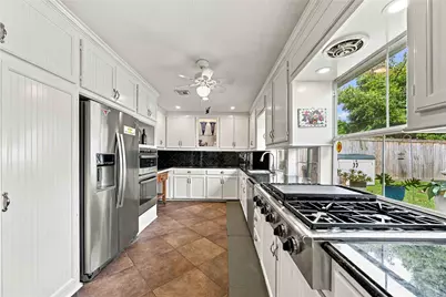 6002 Saxon Drive, Houston, TX 77092 - Photo 3