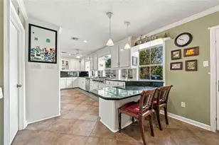 6002 Saxon Dr, Houston, TX 77092 - Photo 11