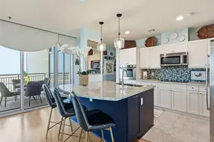 801 E Beach Dr, Galveston, TX 77550 - Photo 7