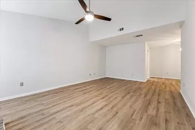 1201 Bering Drive #100, Houston, TX 77057 - Photo 5