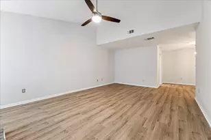 1201 Bering Dr, Houston, TX 77057 - Photo 5