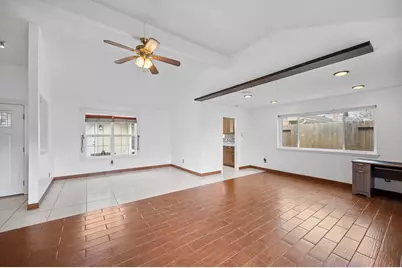 2327 Colonial Ridge Drive, Friendswood, TX 77546 - Photo 13