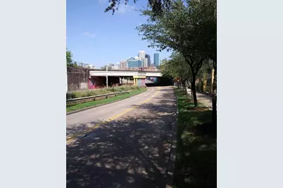 2906 Garrow Street, Houston, TX 77003 - Photo 13