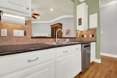 3022 E Park At Fairdale, Houston, TX 77057 - Photo 7