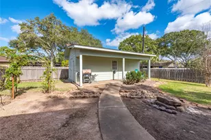 1704 Live Oak Ln, El Campo, TX 77437 - Photo 39