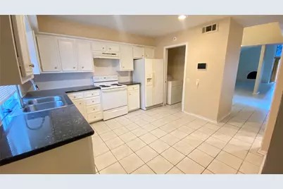 4714 N Cashel Circle, Houston, TX 77069 - Photo 5